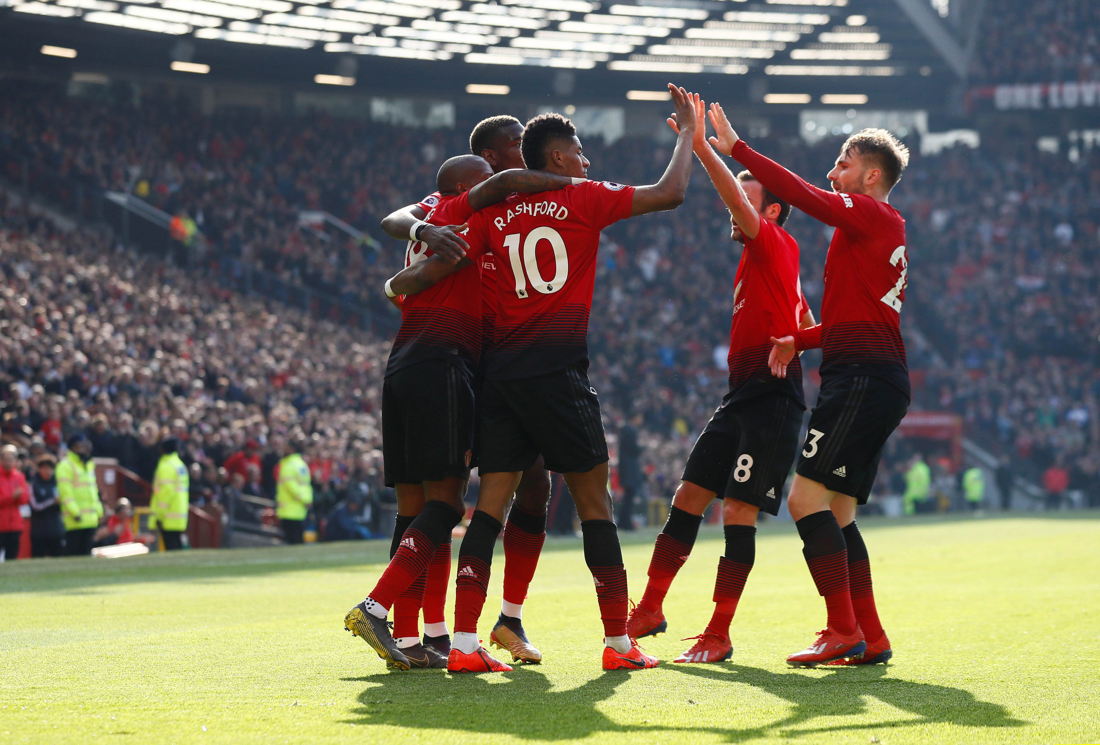 球里程碑的 球里程碑的